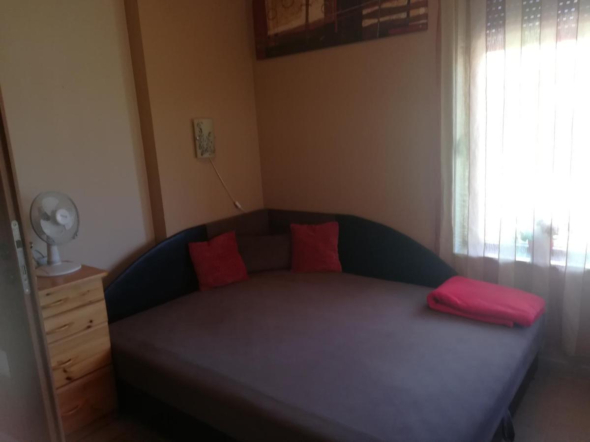 Betty Apartman Balatonfůzfő Екстериор снимка