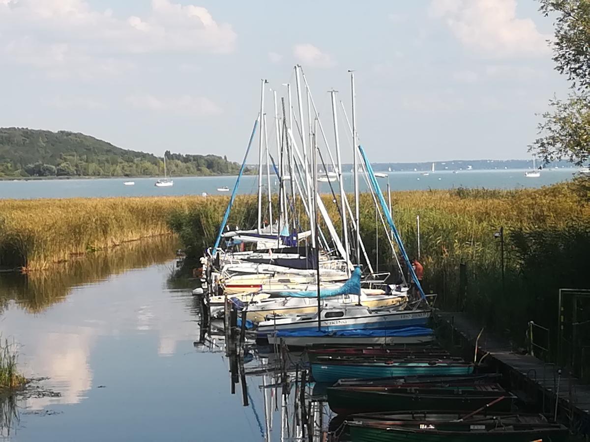 Betty Apartman Balatonfůzfő Екстериор снимка